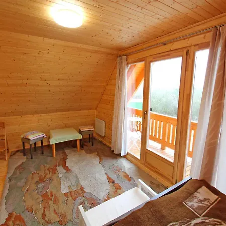 Holiday home Ferienhaus Mit 3 Schlafraeumen Tollenseheim 9911 Gross Nemerow